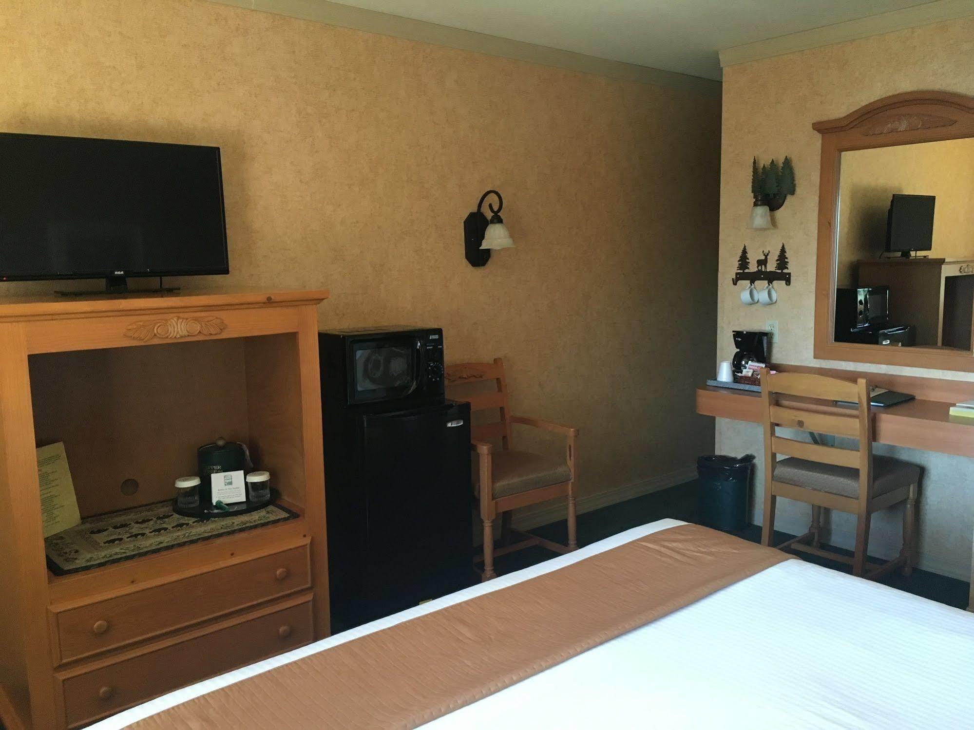 Pepper Tree Inn Tahoe City Ngoại thất bức ảnh